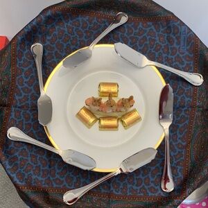 ONEIDA's SANT' ANDREA Donizetti pattern Set of 6 Smooth Blade Knives - MAJESTIC